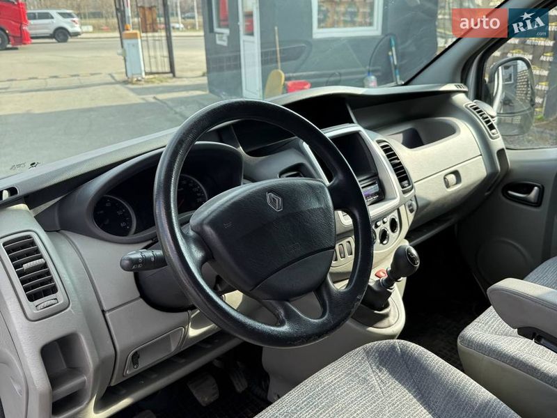 Минивэн Renault Trafic 2010 в Киеве фото 7 Минивэн Renault Trafic 2010 в Киеве