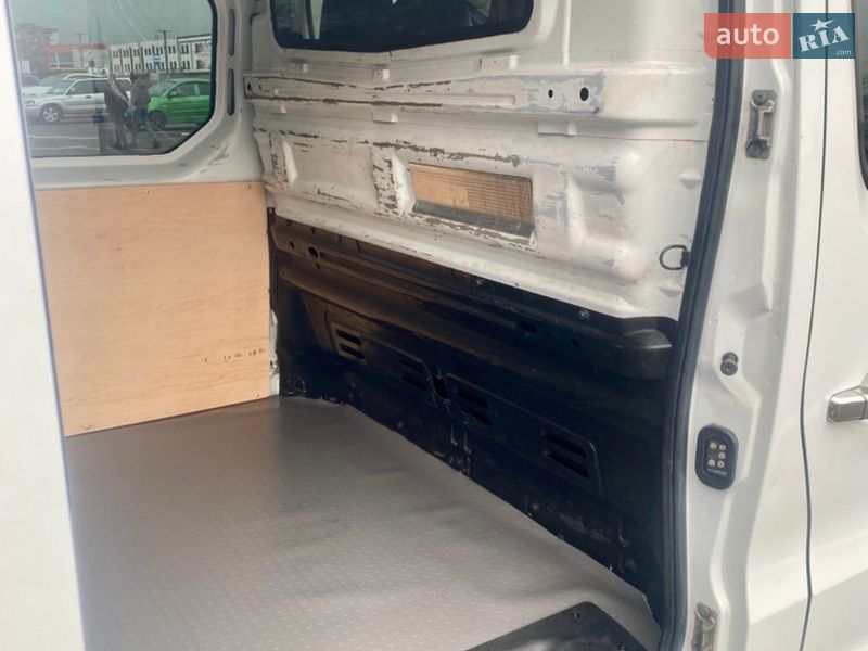 Мікроавтобус вантажний (до 3,5т) Renault Trafic 2015 в Білгороді-Дністровському