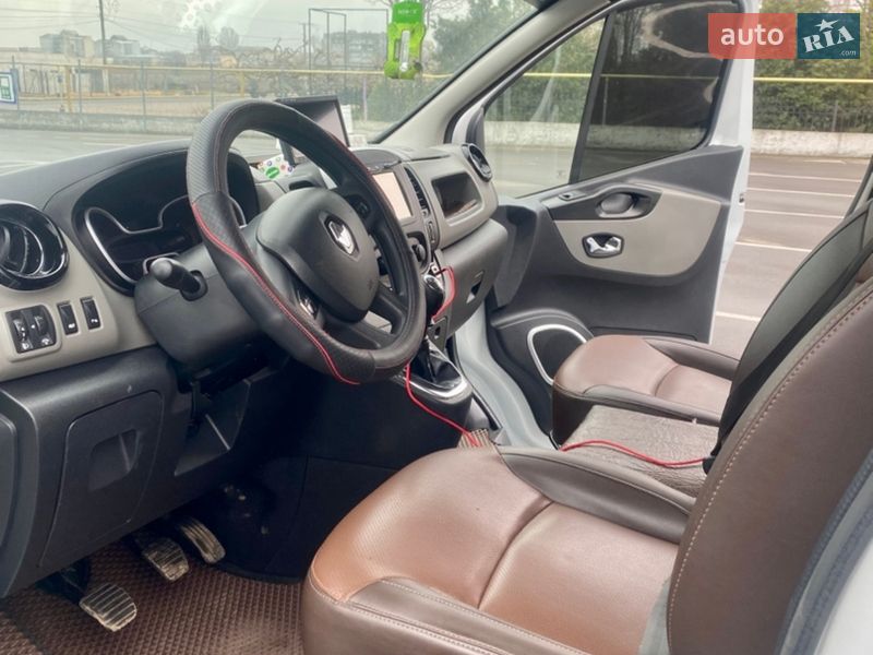Мікроавтобус вантажний (до 3,5т) Renault Trafic 2015 в Білгороді-Дністровському