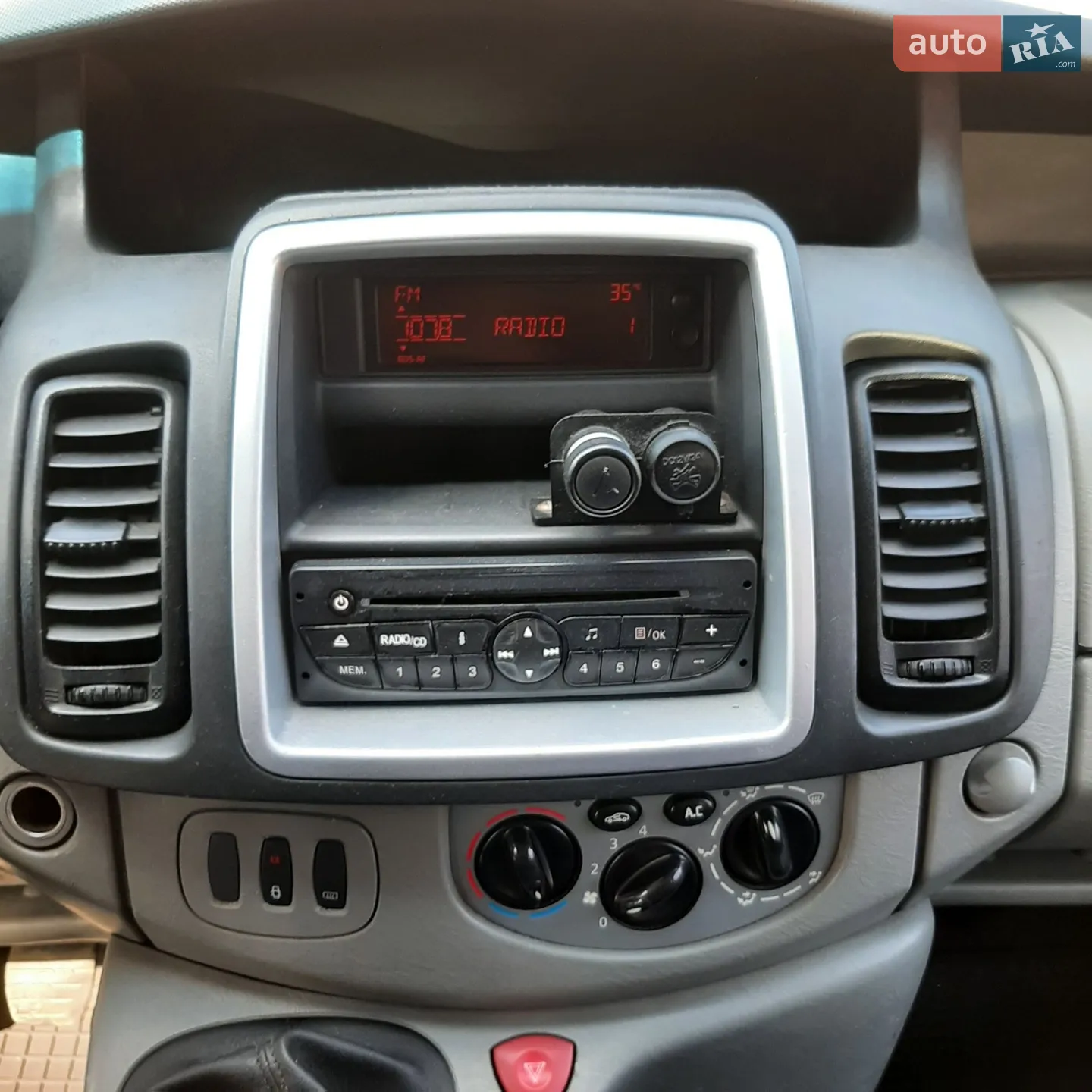 2010 Renault Trafic - мініатюра 59