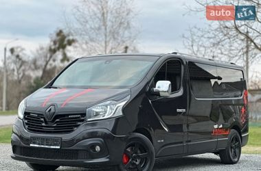 Минивэн Renault Trafic 2016 в Млинове
