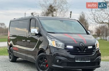 Минивэн Renault Trafic 2016 в Млинове