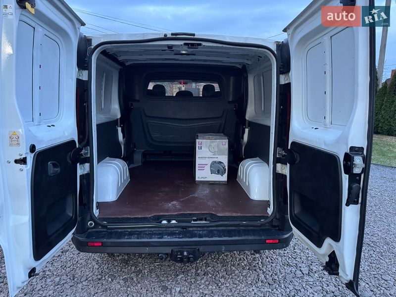 Грузопассажирский фургон Renault Trafic 2016 в Луцке