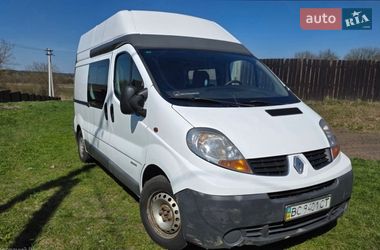 Грузопассажирский фургон Renault Trafic 2006 в Львове