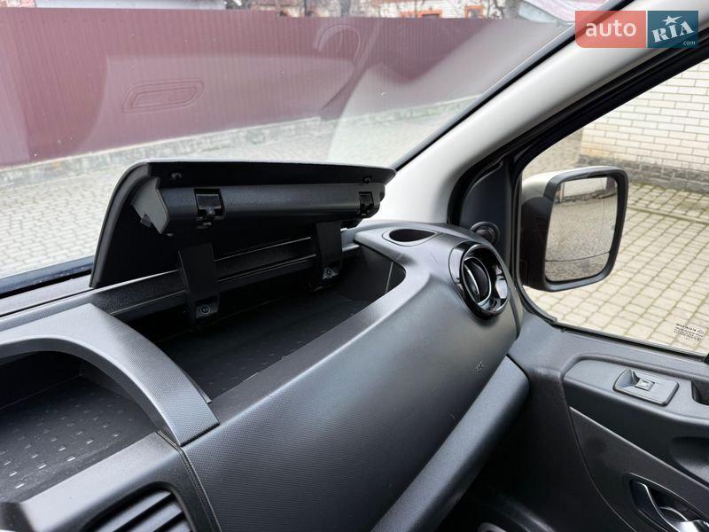 Вантажопасажирський фургон Renault Trafic 2019 в Києві фото 88 Вантажопасажирський фургон Renault Trafic 2019 в Києві