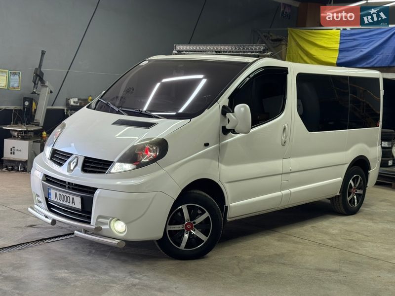 Минивэн Renault Trafic 2002 в Владимире фото 4 Минивэн Renault Trafic 2002 в Владимире