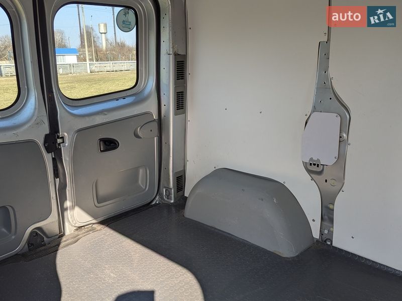 Вантажний фургон Renault Trafic 2011 в Києві фото 12 Вантажний фургон Renault Trafic 2011 в Києві