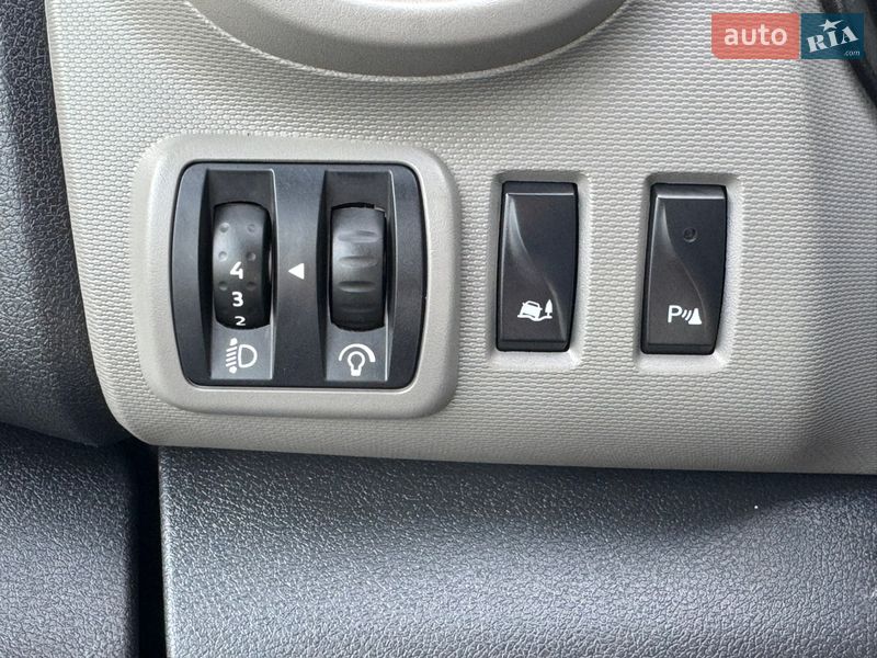 Мінівен Renault Trafic 2017 в Луцьку фото 26 Мінівен Renault Trafic 2017 в Луцьку