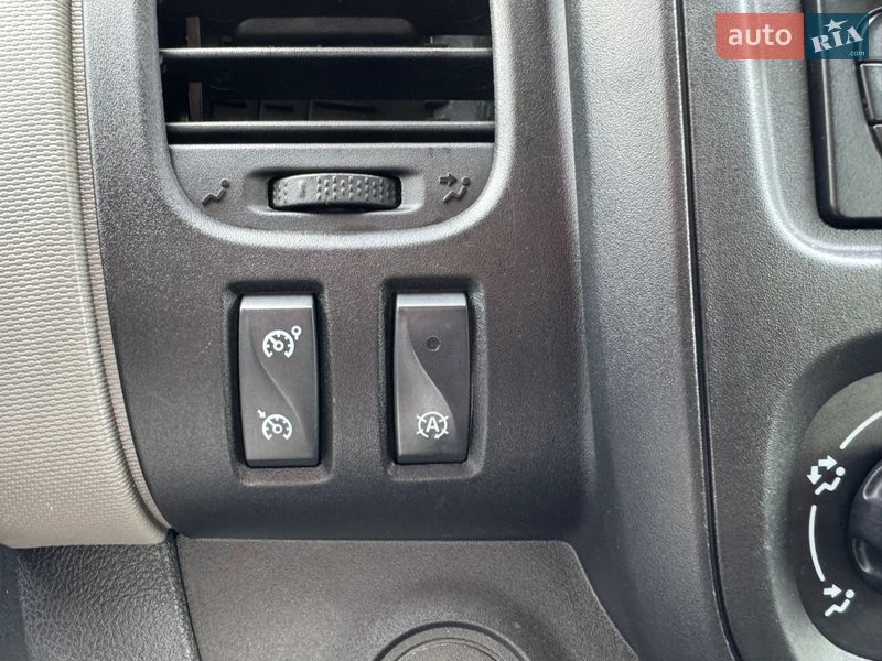 Мінівен Renault Trafic 2017 в Луцьку фото 29 Мінівен Renault Trafic 2017 в Луцьку