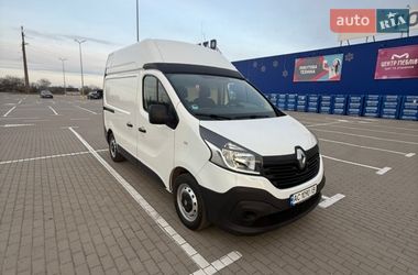 Вантажний фургон Renault Trafic 2017 в Нововолинську