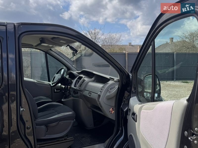 Мінівен Renault Trafic 2011 в Ізмаїлі фото 17 Мінівен Renault Trafic 2011 в Ізмаїлі