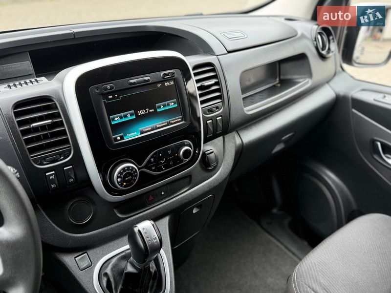 Грузопассажирский фургон Renault Trafic 2020 в Киеве