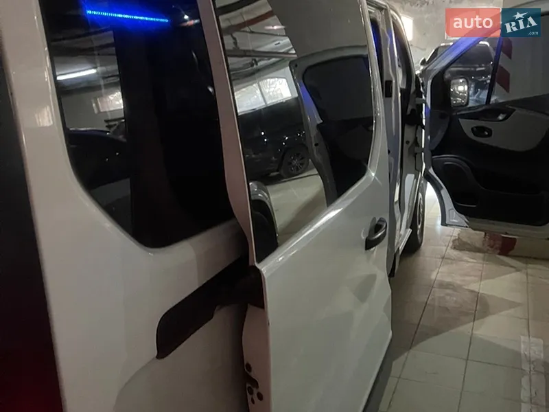 Renault Trafic 2018 VIN VF1FL000060155432 фото оголошення 9 з 43