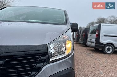 Грузопассажирский фургон Renault Trafic 2018 в Ровно