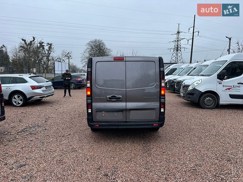 Грузопассажирский фургон Renault Trafic 2018 в Ровно