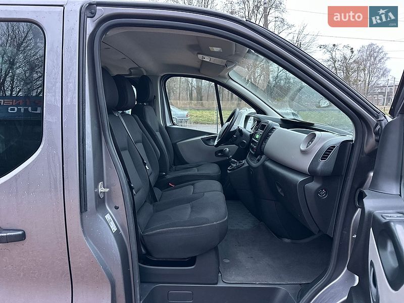 Грузопассажирский фургон Renault Trafic 2018 в Ровно