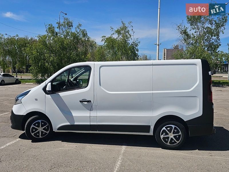 Вантажопасажирський фургон Renault Trafic 2019 в Запоріжжі
