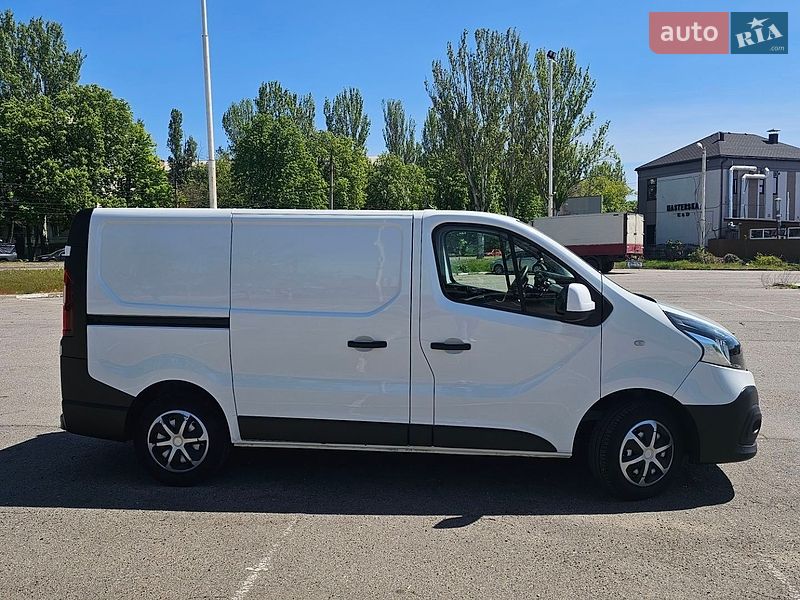Вантажопасажирський фургон Renault Trafic 2019 в Запоріжжі