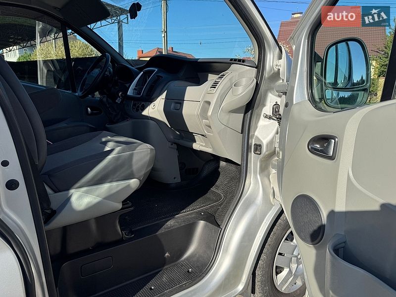 Мінівен Renault Trafic 2012 в Луцьку