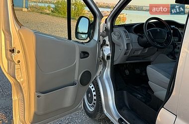 Вантажопасажирський фургон Renault Trafic 2012 в Дніпрі