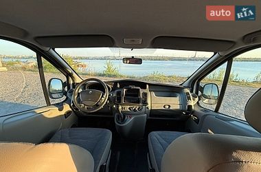 Вантажопасажирський фургон Renault Trafic 2012 в Дніпрі
