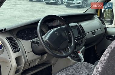 Минивэн Renault Trafic 2003 в Каменец-Подольском