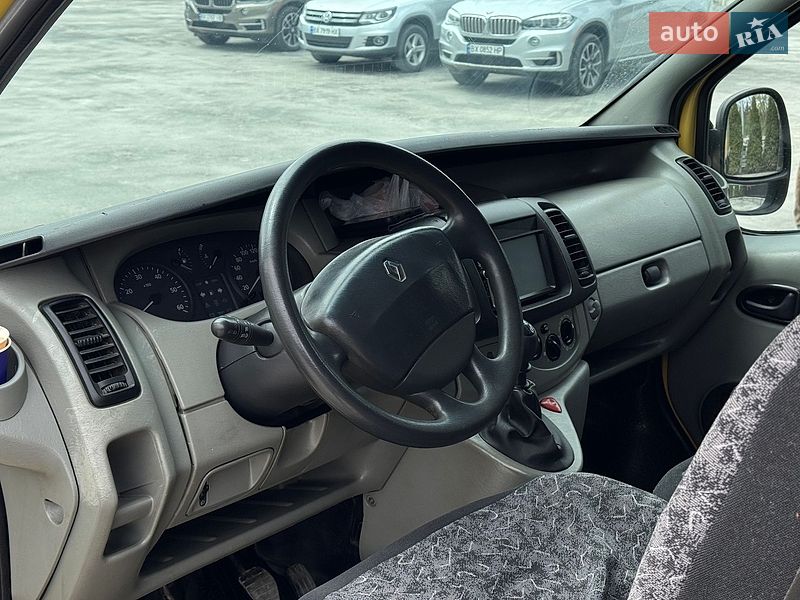Минивэн Renault Trafic 2003 в Каменец-Подольском