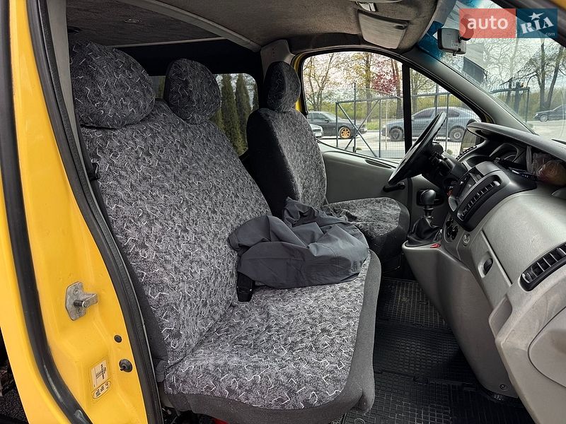 Минивэн Renault Trafic 2003 в Каменец-Подольском