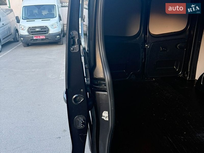 Грузовой фургон Renault Trafic 2020 в Луцке