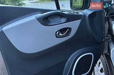 Минивэн Renault Trafic 2015 в Луцке