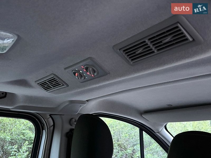 Минивэн Renault Trafic 2015 в Луцке
