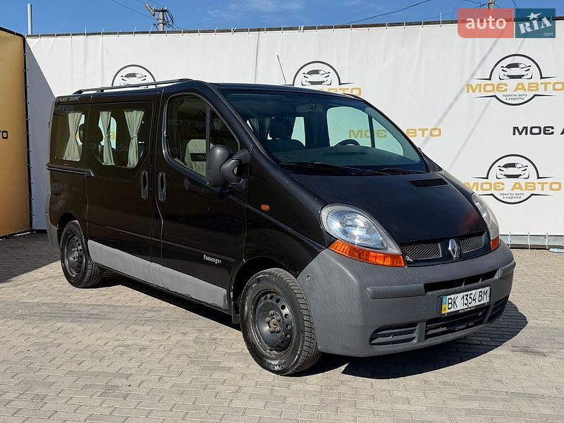 Минивэн Renault Trafic 2006 в Ровно