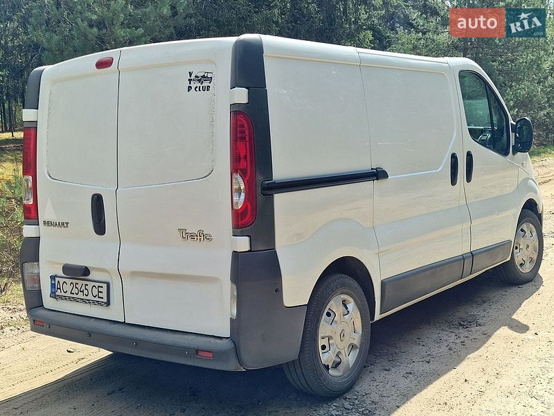 Грузовой фургон Renault Trafic 2009 в Старой Выжевке