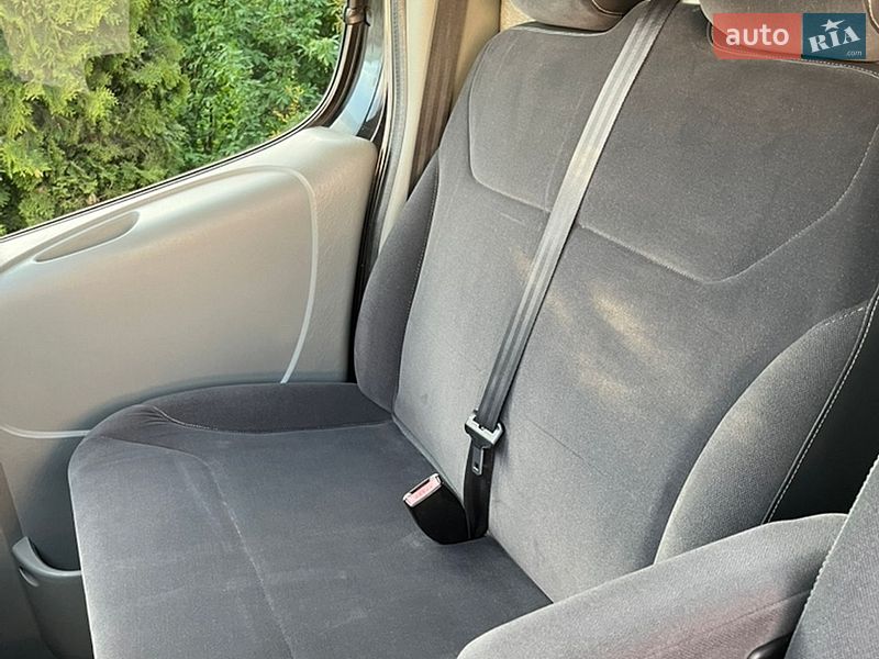 Грузовой фургон Renault Trafic 2012 в Бродах