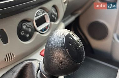 Грузовой фургон Renault Trafic 2012 в Бродах