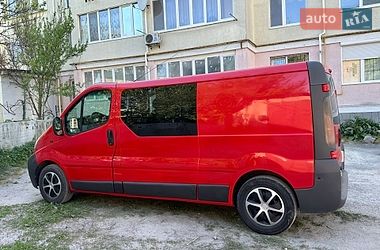 Грузопассажирский фургон Renault Trafic 2006 в Каменец-Подольском