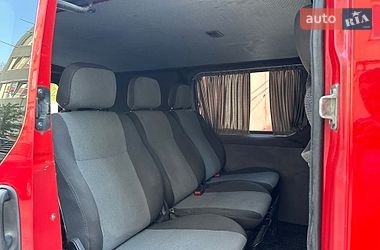 Грузопассажирский фургон Renault Trafic 2006 в Каменец-Подольском