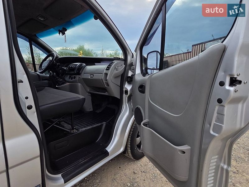 Минивэн Renault Trafic 2008 в Коломые