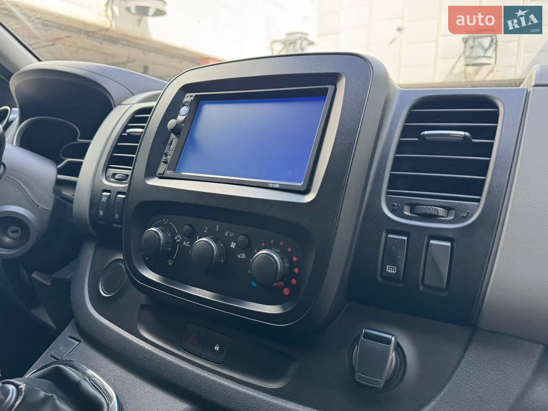 2018 Renault Trafic - мініатюра 15
