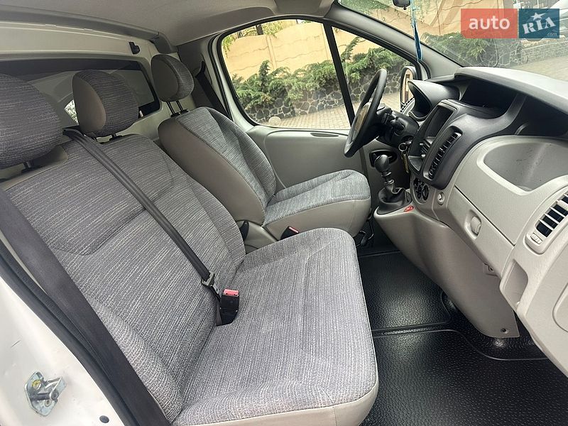 Вантажний фургон Renault Trafic 2014 в Рівному