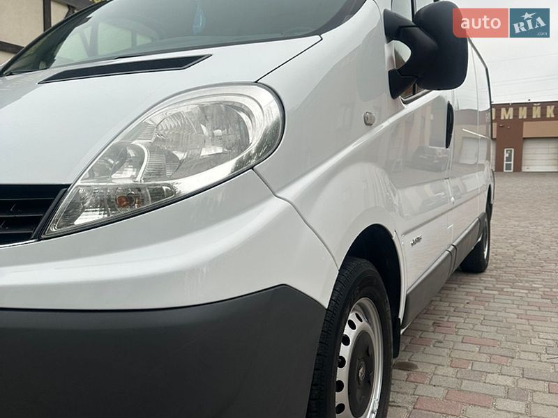 Вантажний фургон Renault Trafic 2014 в Рівному