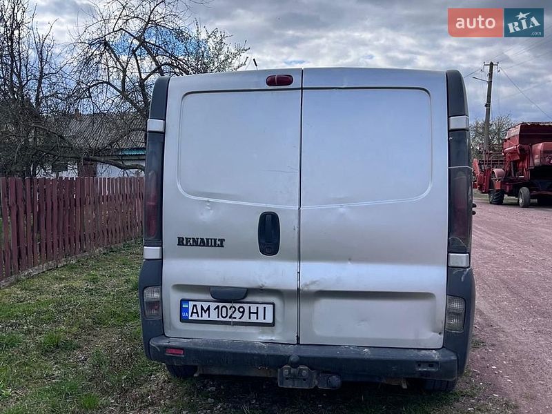 Мінівен Renault Trafic 2004 в Овручі фото 6 Мінівен Renault Trafic 2004 в Овручі