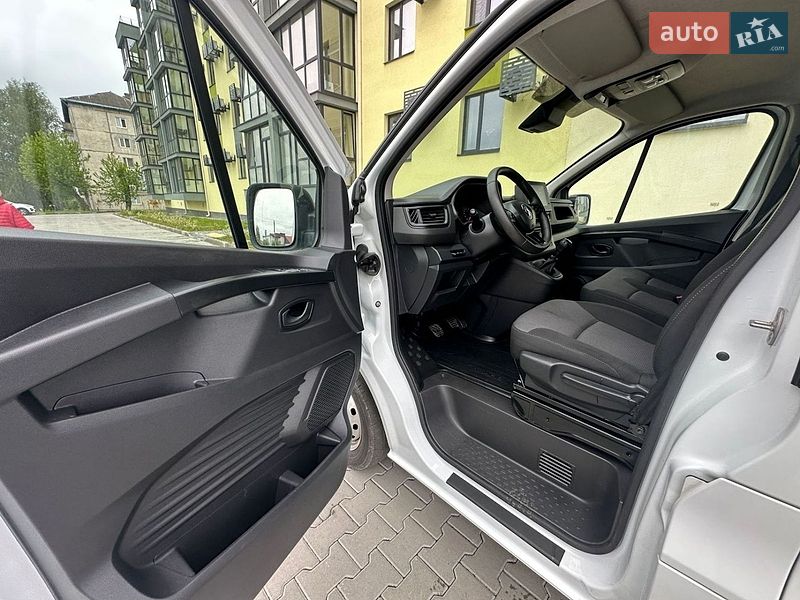 Грузовой фургон Renault Trafic 2023 в Киеве