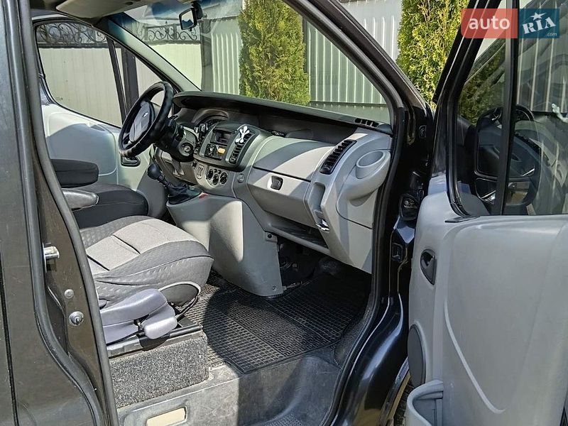 Минивэн Renault Trafic 2005 в Белогорье