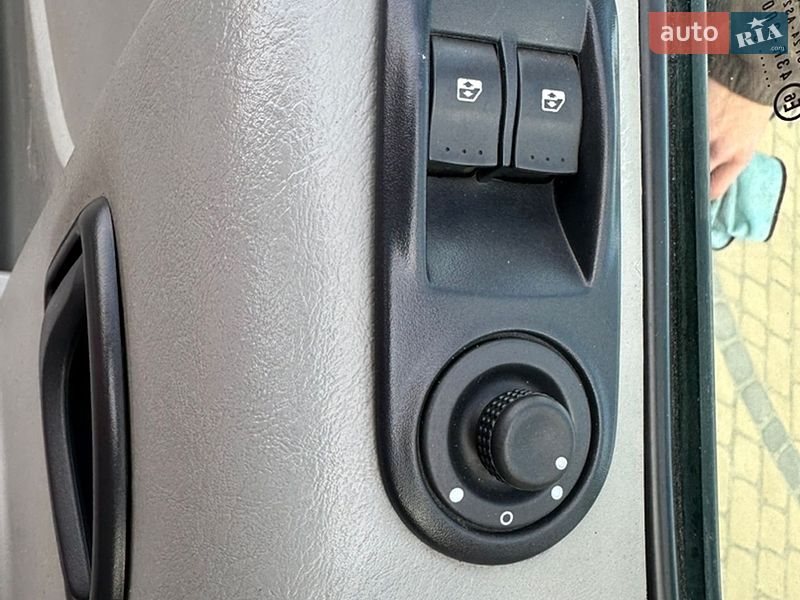 Грузовой фургон Renault Trafic 2013 в Луцке