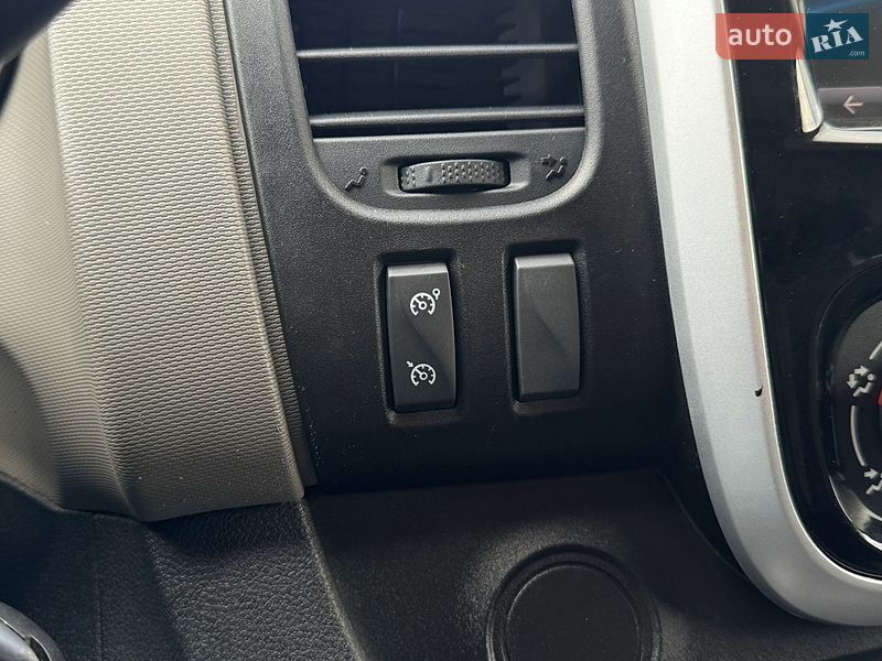 Мінівен Renault Trafic 2016 в Умані