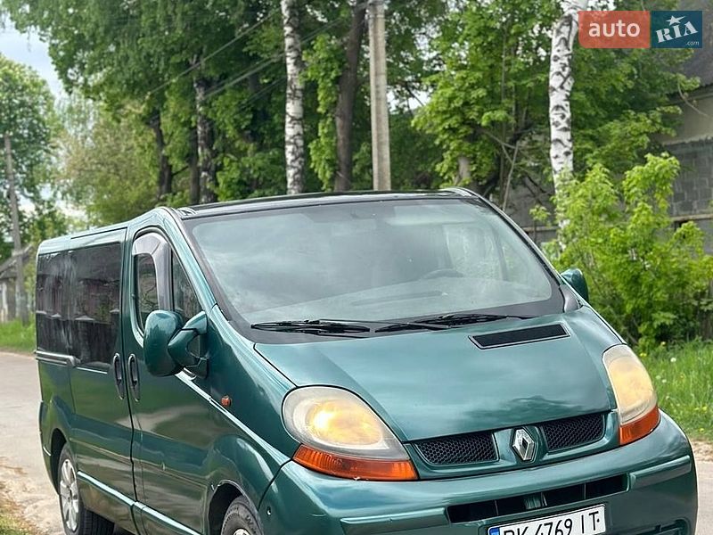 Мінівен Renault Trafic 2005 в Шумську