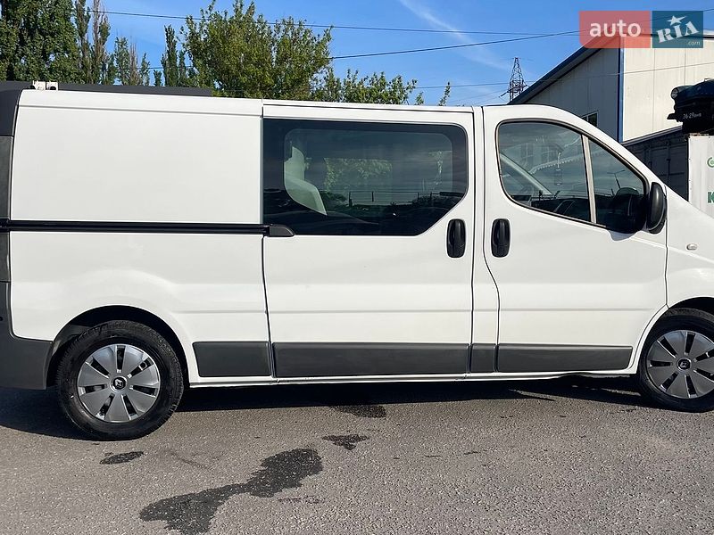 Вантажопасажирський фургон Renault Trafic 2012 в Вінниці