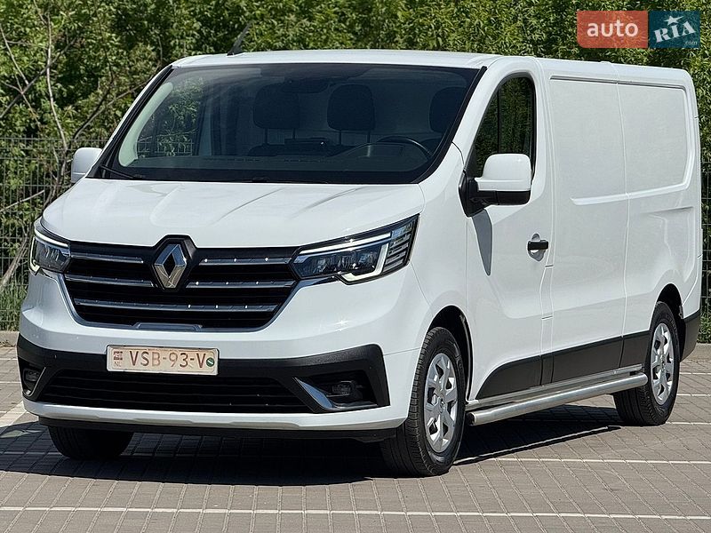 Вантажний фургон Renault Trafic 2022 в Дубні