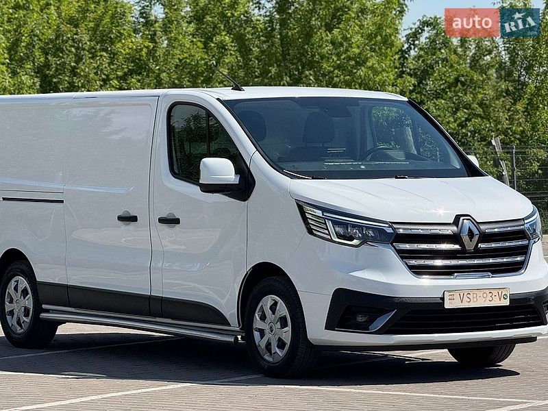 Вантажний фургон Renault Trafic 2022 в Дубні
